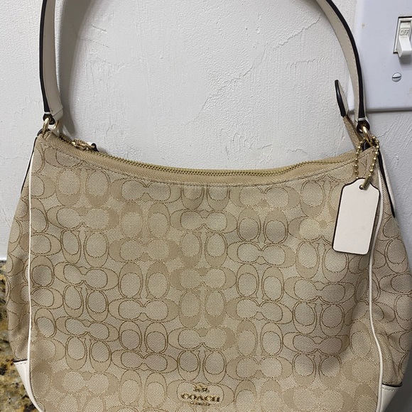 Coach Handbags - Coach shoulder bag